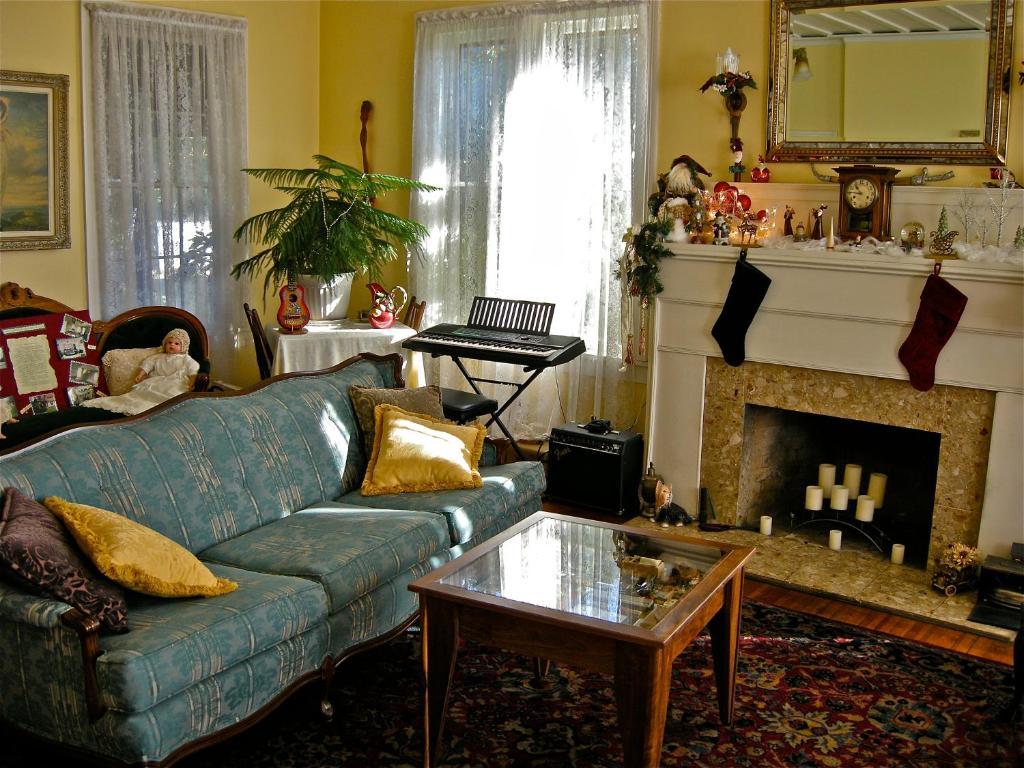 The Old Tower House Bed & Breakfast North Bend Exterior photo