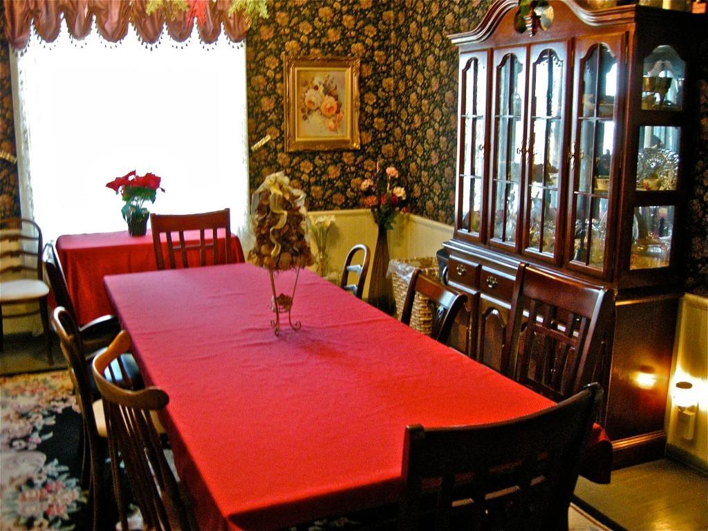 The Old Tower House Bed & Breakfast North Bend Exterior photo